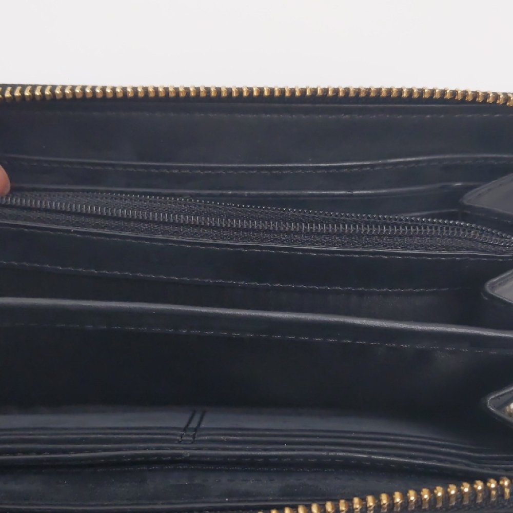 Coach Signature Soho Wallet - Picture 5 of 6